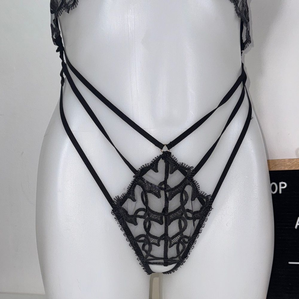 đ„Victoria'sâSecret Black Strappy Lace Chemise Teddy lingerie Sz XL NWT - Picture 3 of 5